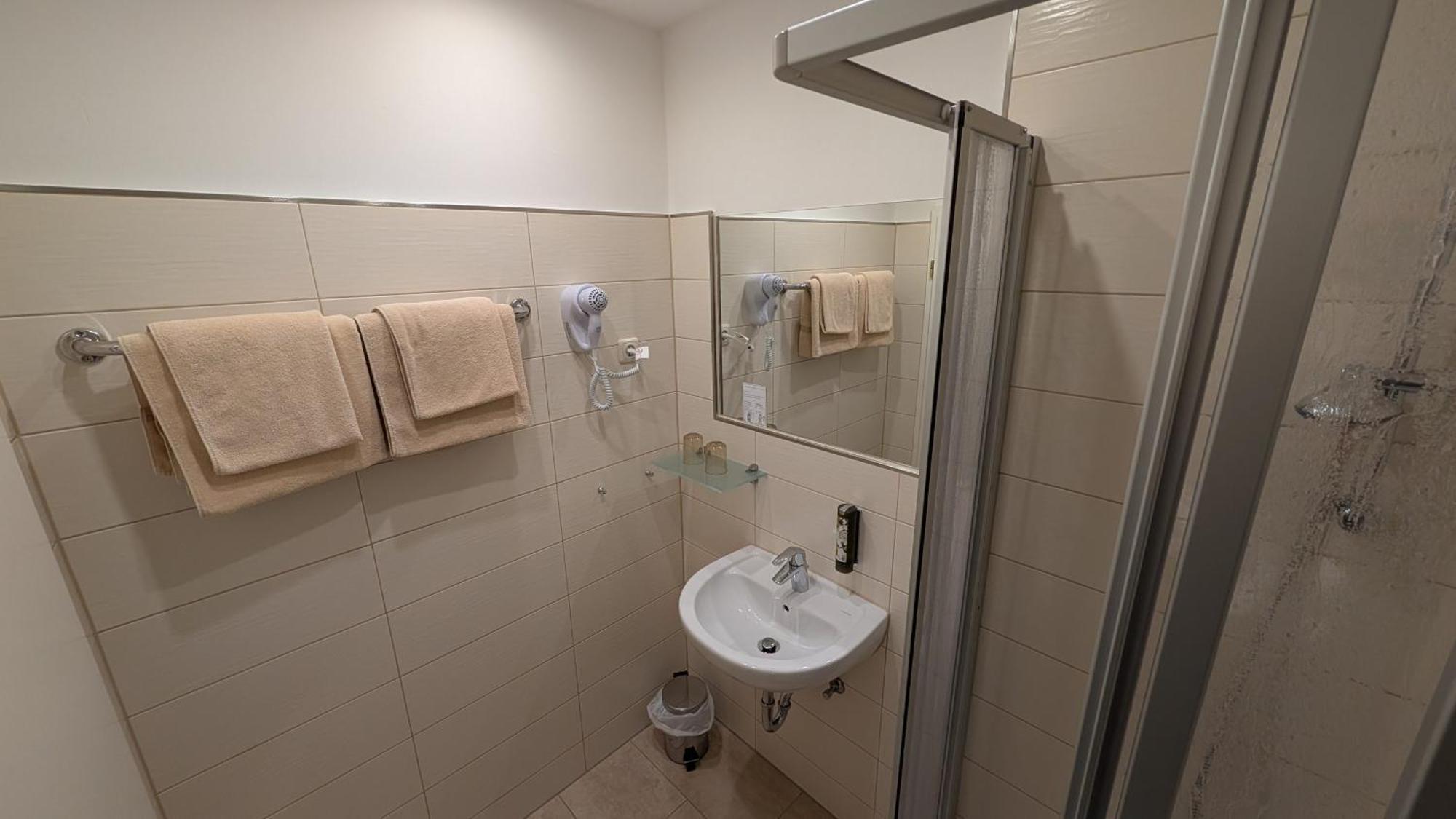 Hotel Am Bayrischen Platz Leipzig Ngoại thất bức ảnh